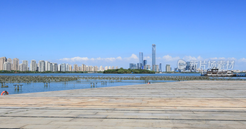 城市天际线与平台