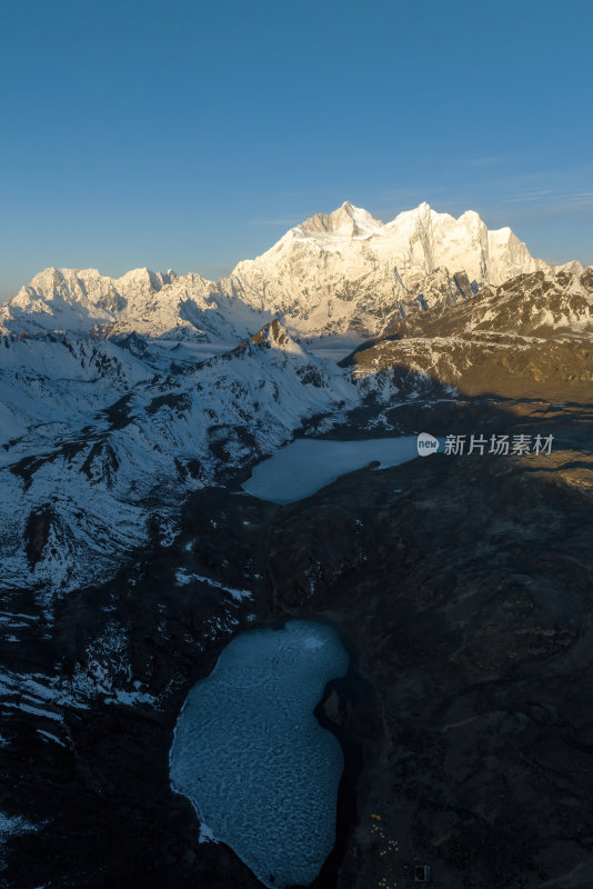 西藏日喀则珠峰东坡嘎玛沟喜马拉雅山脉航拍