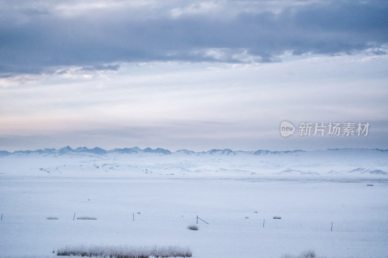 新疆巴音布鲁克草原冬季雪景航拍