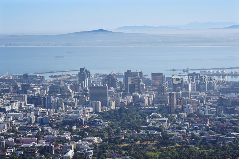 南非开普敦，桌湾Table Bay，俯瞰城市风景