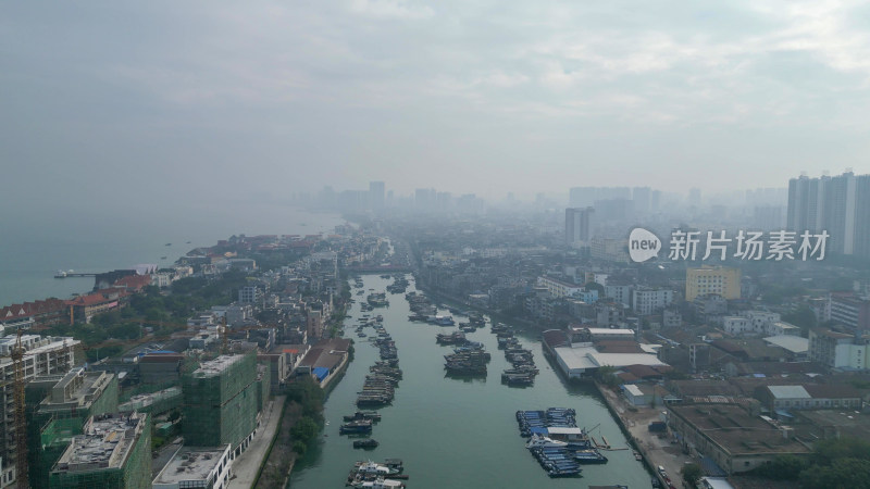 航拍广西北海渔船码头