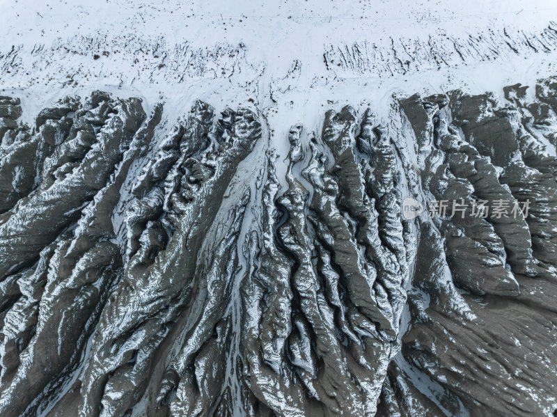 新疆北疆独山子大峡谷纹理雪山高空航拍