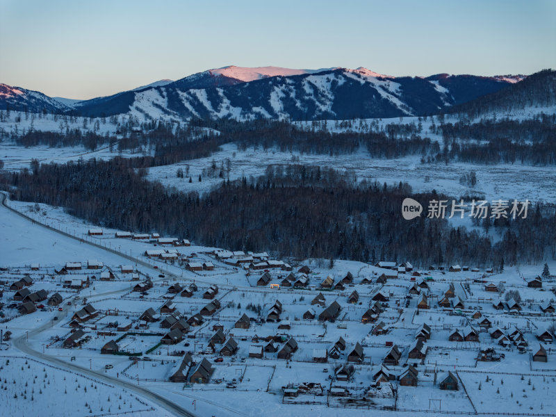 新疆北疆阿勒泰禾木冬季雪景童话世界航拍