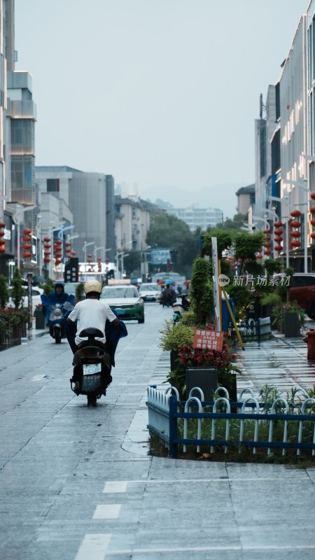 雨后县城生活