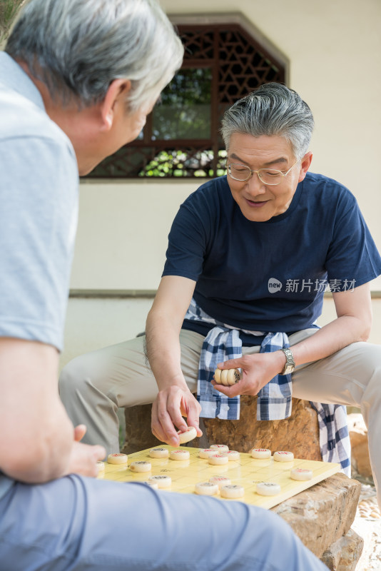 老年男人的休闲生活