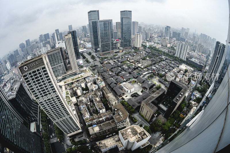 俯瞰成都地标太古里的全景图