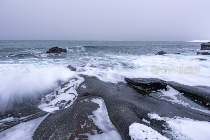 挪威罗弗敦群岛北极圈雷纳冬季雪景渔船风光