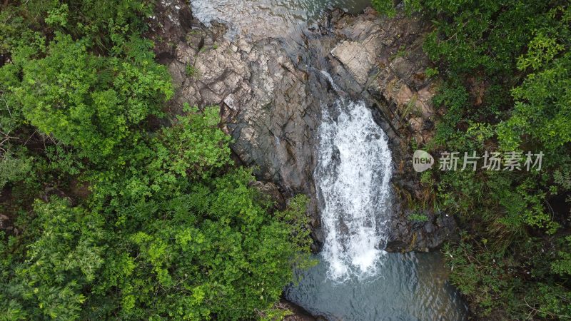 广东东莞：银瓶山森林公园清溪景区瀑布