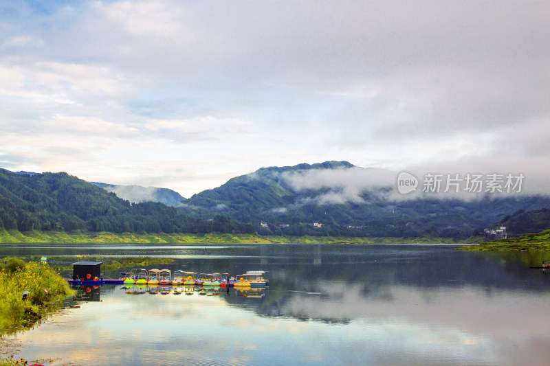 风景湖泊雅女湖