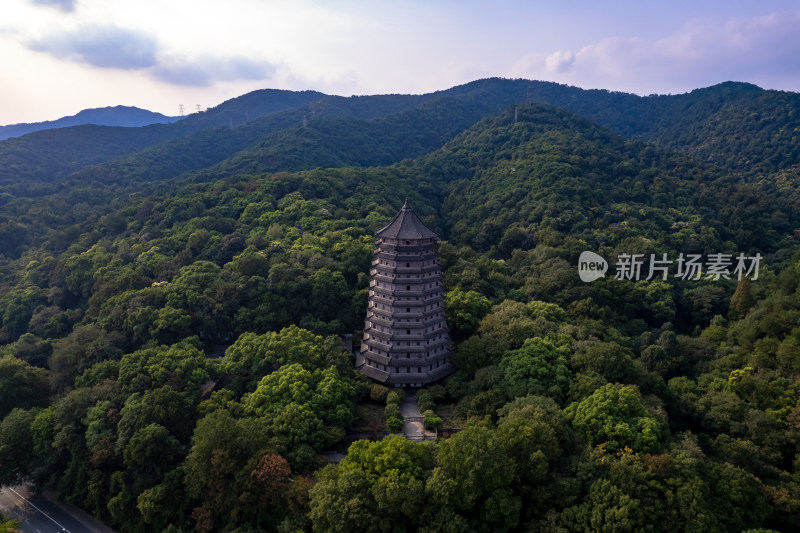 山川森林古建筑航拍摄影图