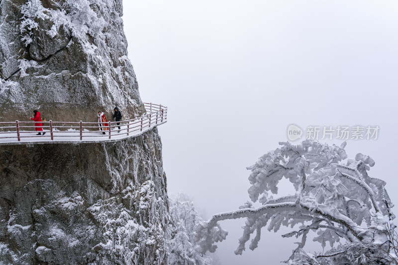 洛阳老君山景区大雪旅游