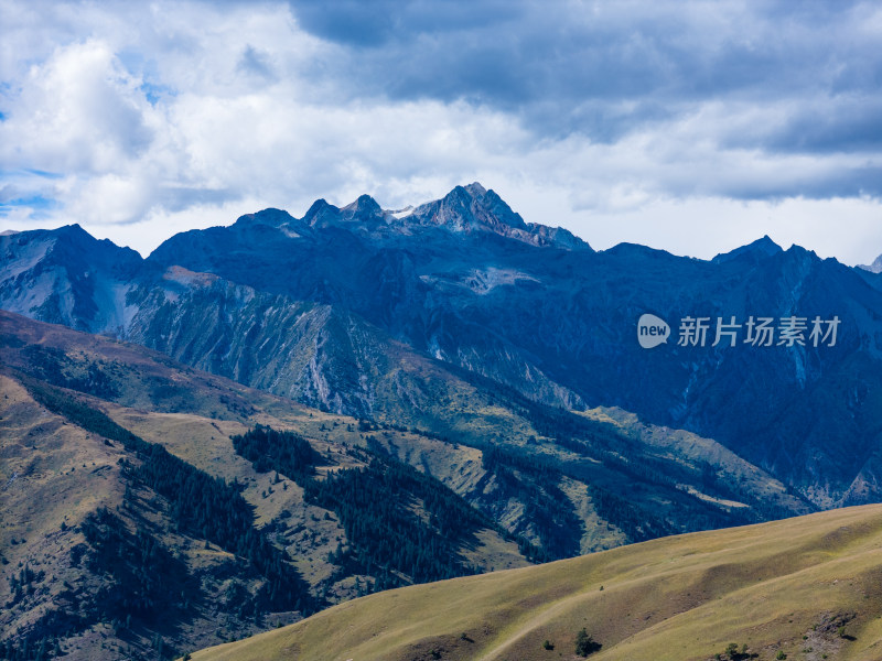 川西理塘格聂自然风景