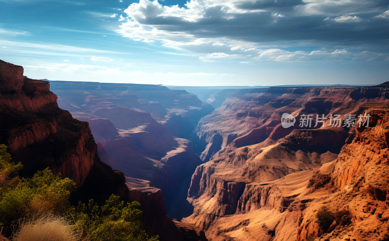 峡谷风景早晨云雾山脉