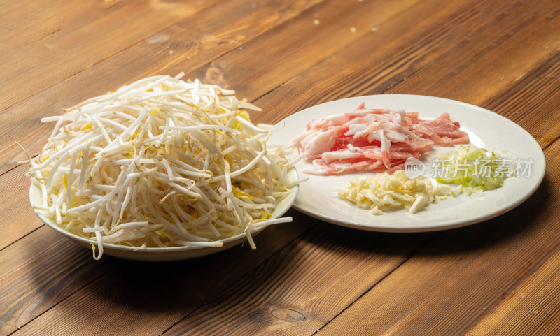 爽口下饭菜肉丝炒黄豆芽烹饪过程