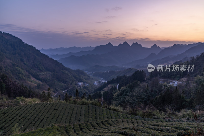 湖北利川大茅坡日落时分乡村美