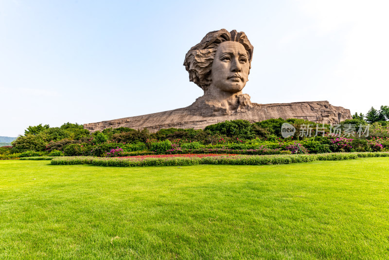 长沙湘江橘子洲头景点景观青年毛泽东雕塑