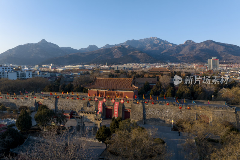 大年除夕的岱庙