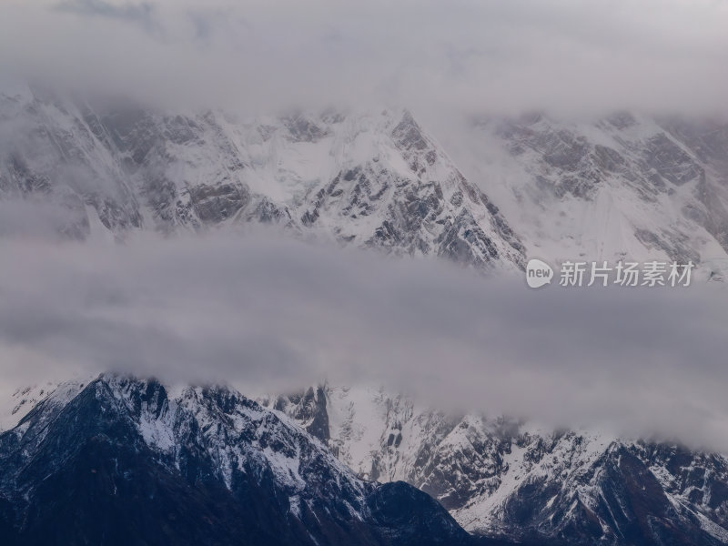 西藏林芝桃花节南迦巴瓦峰多雄拉云雾航拍