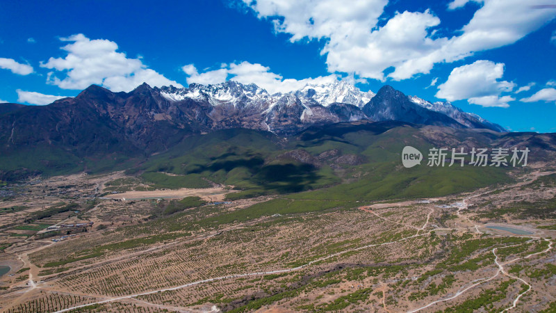 丽江玉龙雪山航拍图