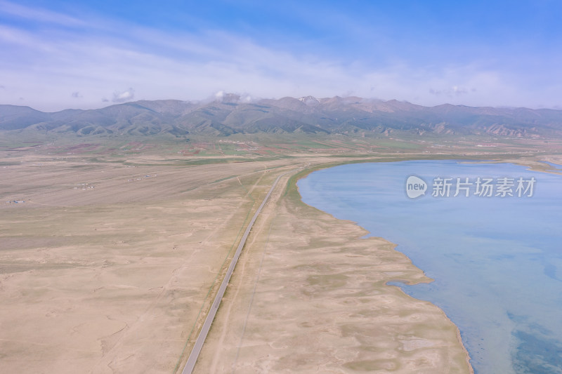 青海省海南州湖东洱海与山川航拍