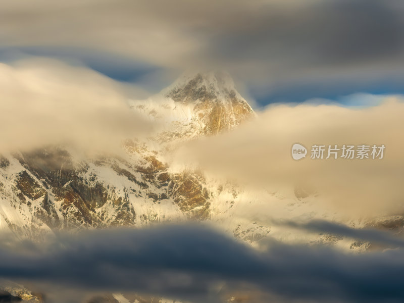 西藏林芝索松村南迦巴瓦峰雪山航拍