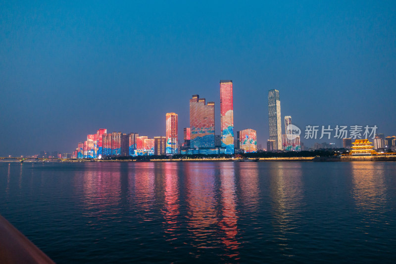 长沙市湘江夜景地标建筑灯光秀