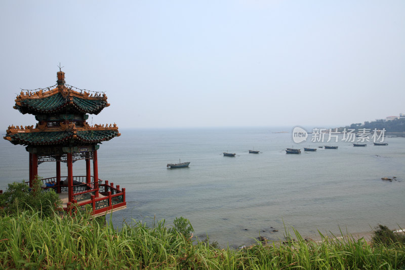 北戴河鸽子窝公园海岸古亭