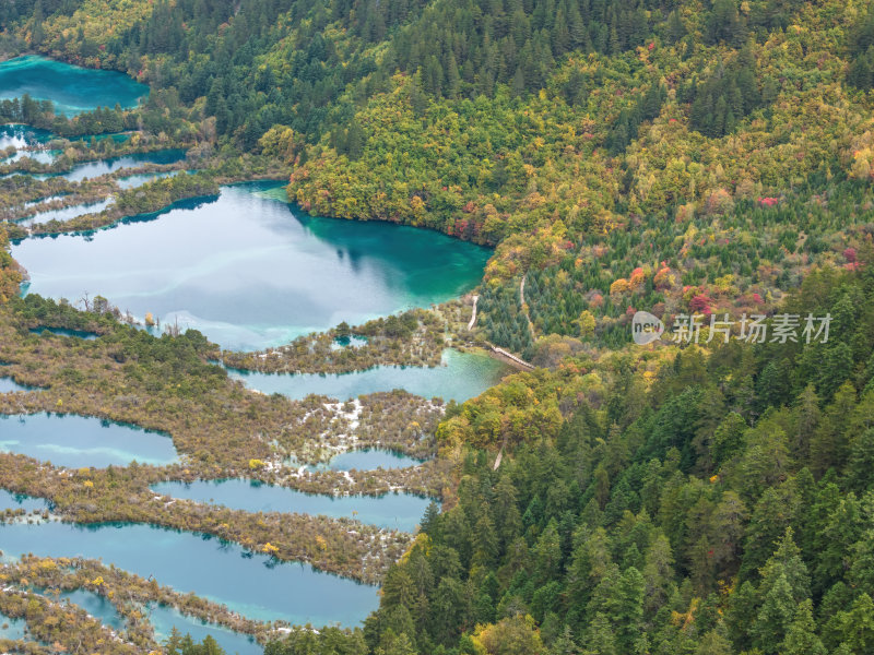 四川阿坝州九寨沟秋色网红瑶池高空航拍