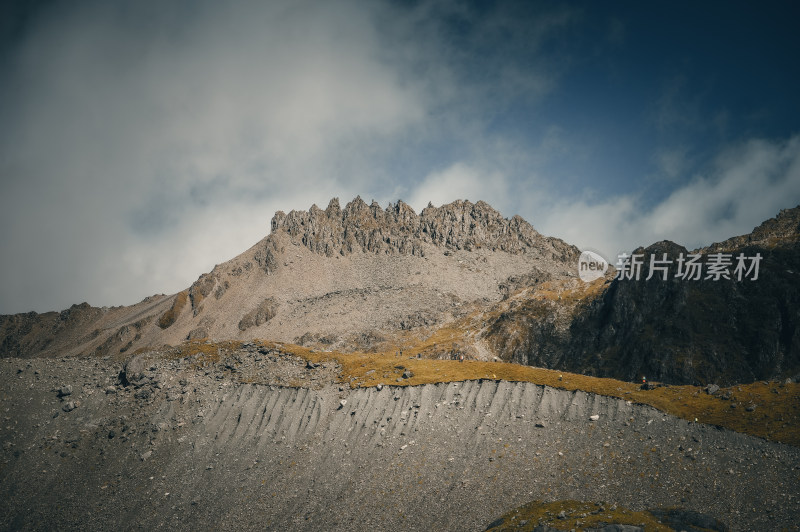 宏伟的山川山脉高山自然风景