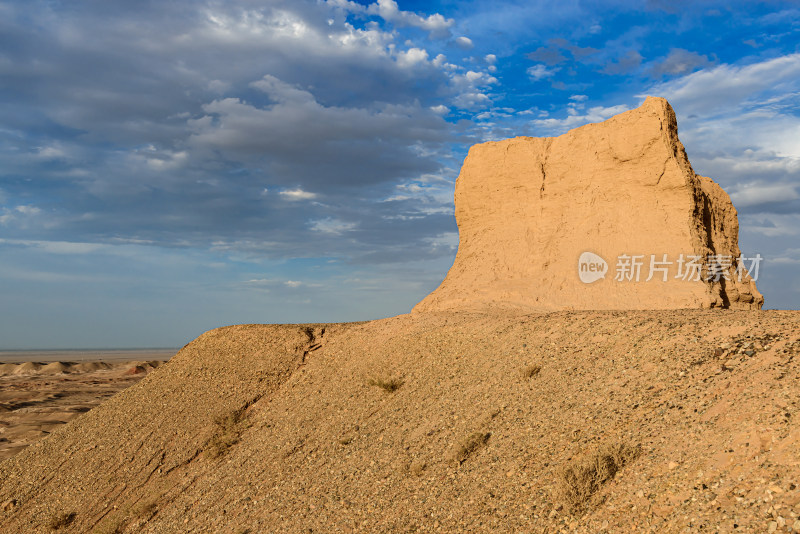 甘肃酒泉火石峡墩烽火台遗址