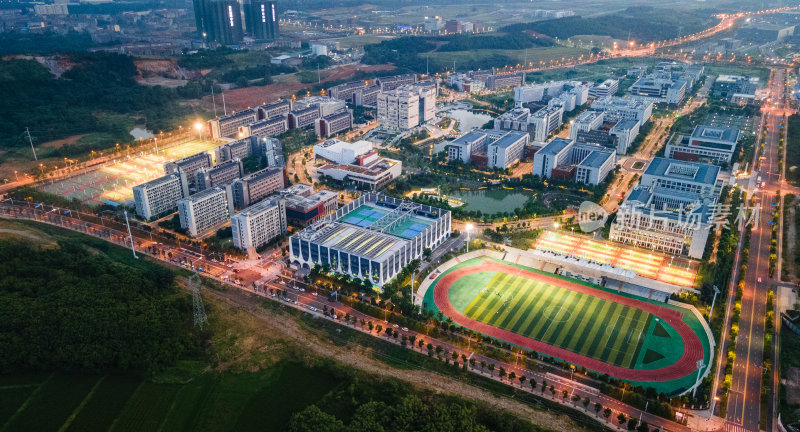 中国地质大学（武汉）未来城校区风光夜景