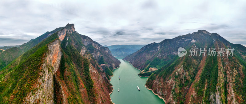 壮美三峡风光全景