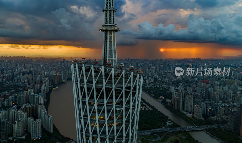 羊城·雨幕中的落日余晖