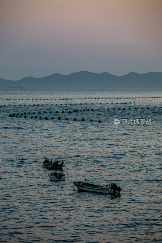 黄昏夕阳青岛小麦岛公园自然风光与城市景观