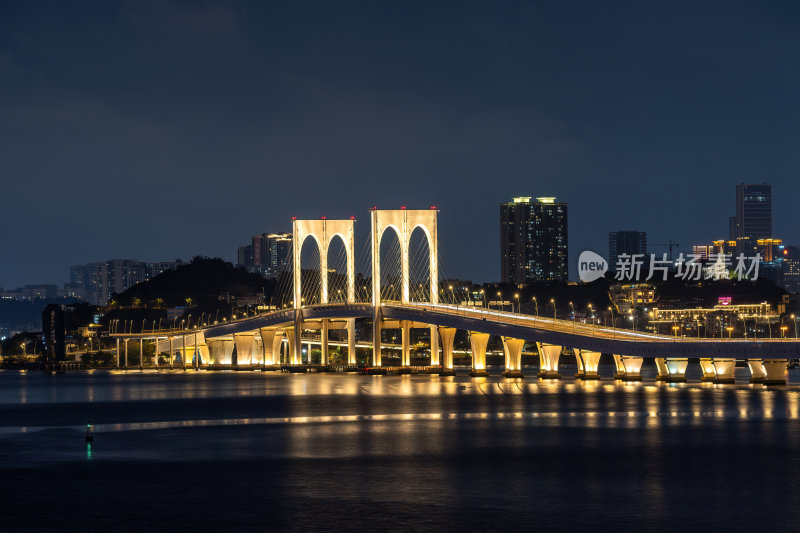 澳门半岛新葡京澳门塔CBD晚霞夜景