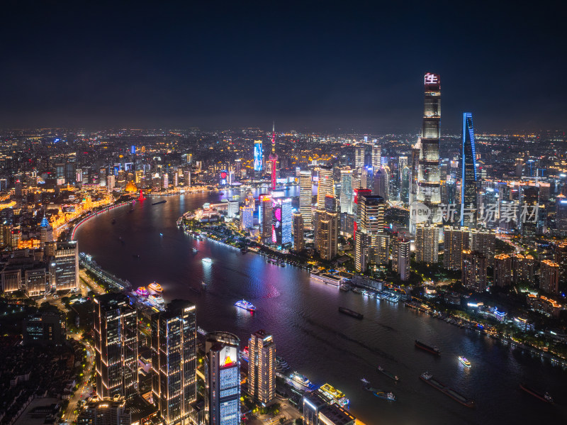 航拍上海黄浦江陆家嘴CBD夜景