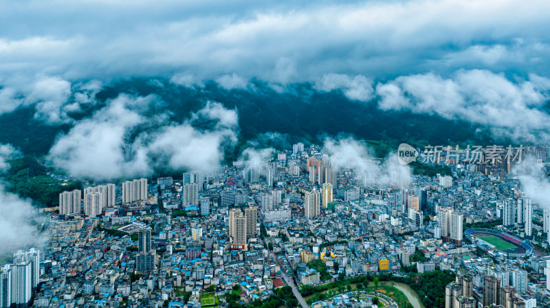 湖北恩施利川市阴天云层向下俯拍