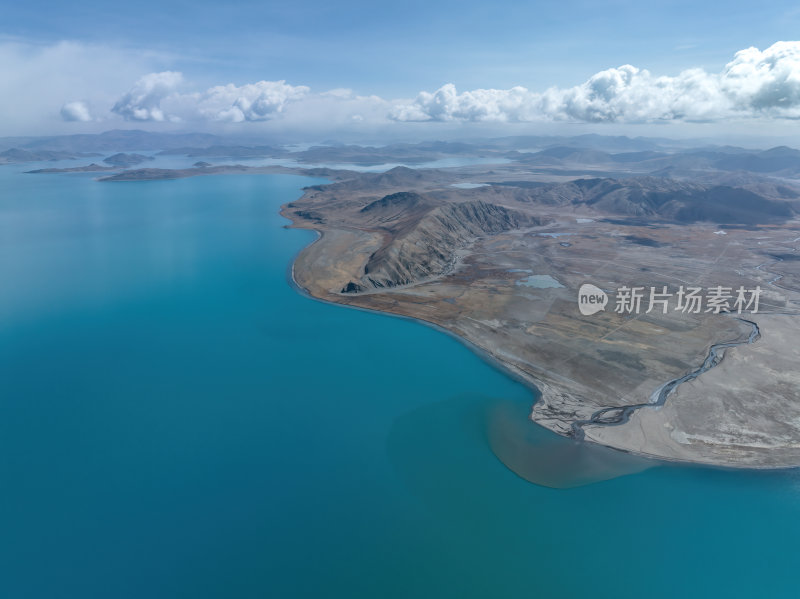 西藏山南羊卓雍措圣湖神湖蓝色高空航拍