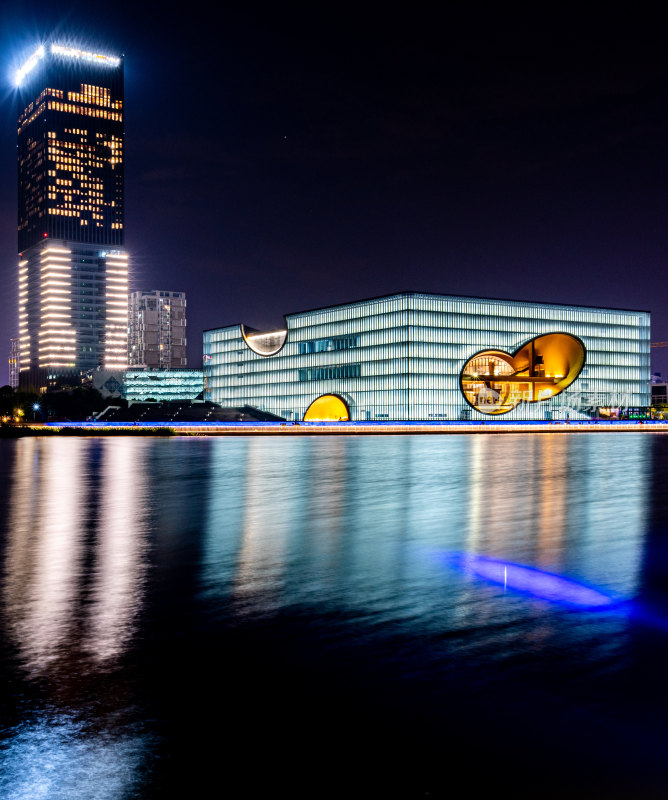 上海嘉定远香湖夜景倒影景观