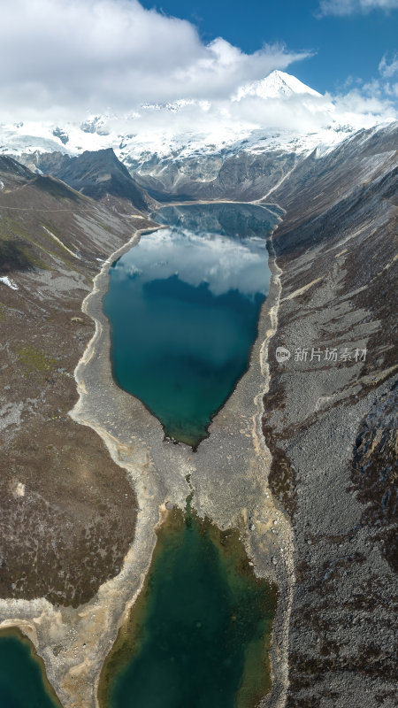 西藏山南洛扎秘境库拉岗日白马林措航拍