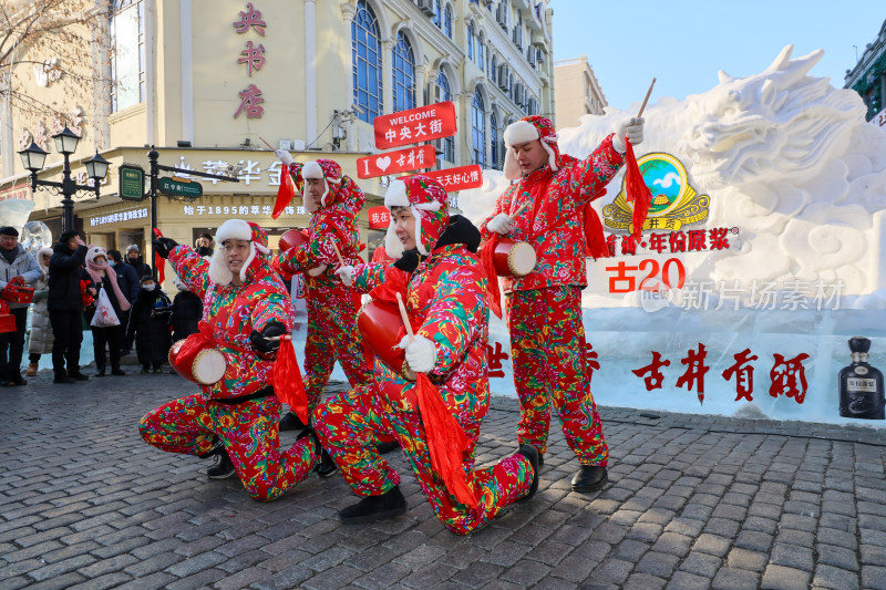 中央大街上的民俗表演