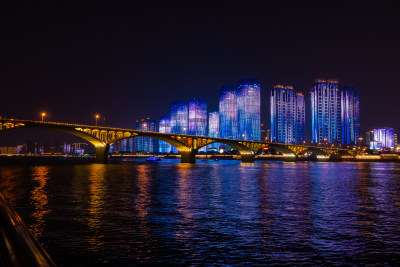 长沙市湘江夜景地标建筑灯光秀