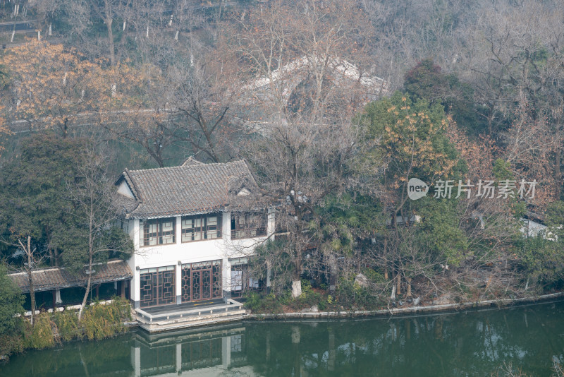 冬日，合肥市包公园湖边风景