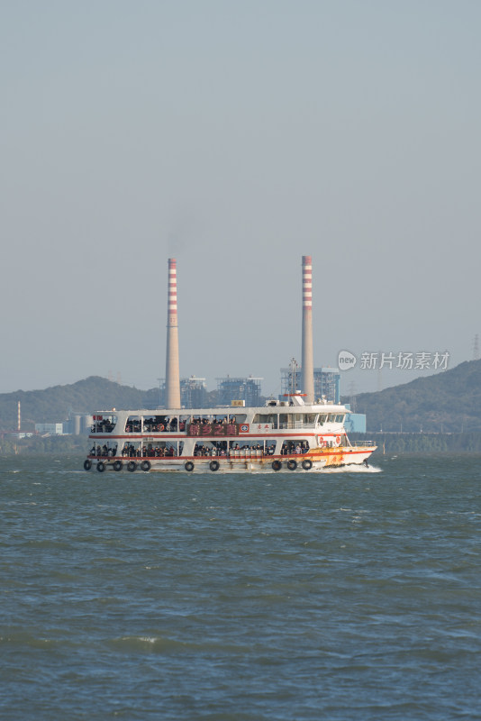 汕头启业号轮渡的内海湾观光之旅