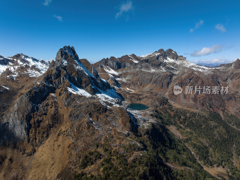 云南香格里拉南极洛雪山湖泊高空航拍