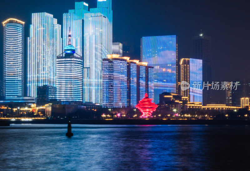 中国青岛市中心，五四广场夜景