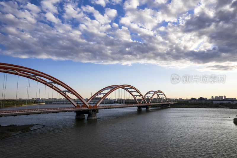 天津滨海生态城永定新河彩虹大桥城市风光