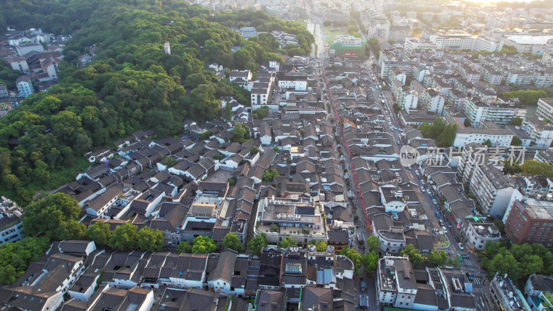 杭州河坊街城隍阁航拍图