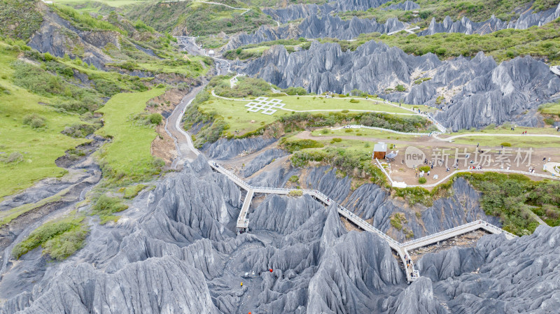 四川西部甘孜墨石公园景区及游客