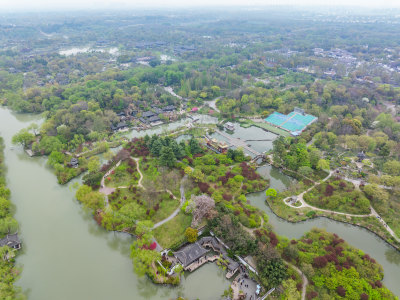 航拍烟雨江南扬州瘦西湖风景区全景